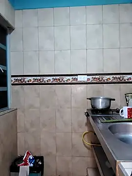 lunna 07 online show from 11-08-25, 12:22