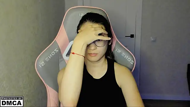 MeilideQian1 online show from 11-04-25, 03:11