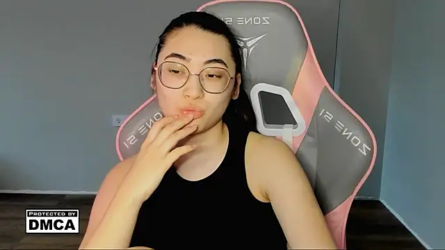 MeilideQian1 online show from 02-03-26, 12:43