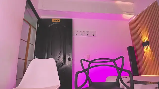 Snapshot of austin_rouse chatting on 11-09-25, 07:23 austin rouse online show from 11-09-25, 07:23