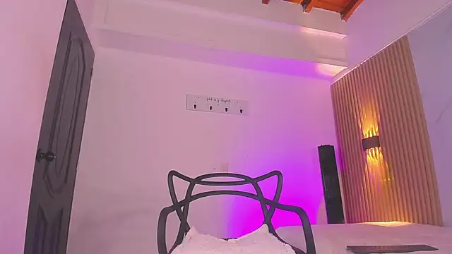 Snapshot of austin_rouse chatting on 11-27-25, 08:33 austin rouse online show from 11-27-25, 08:33