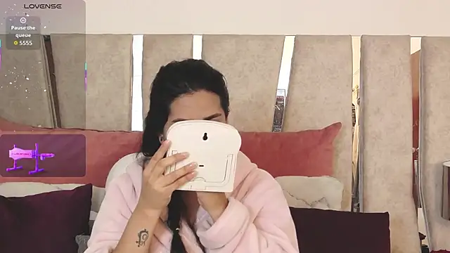 Snapshot of CamiJone chatting on 09-08-25, 11:15 CamiJone online show from 09-08-25, 11:15