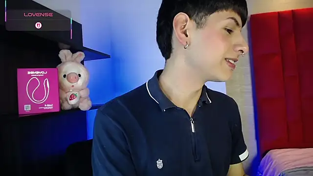 Ezra Storm online show from 10-25-25, 04:42