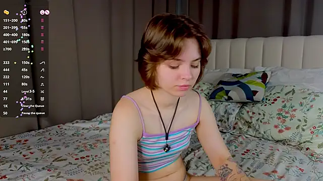 Snapshot of PolIyBowman chatting on 09-24-25, 03:04 PolIyBowman online show from 09-24-25, 03:04