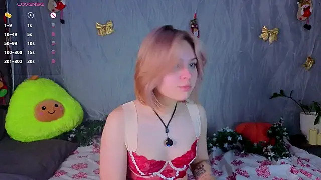 PolIyBowman online show from 12-21-25, 03:41