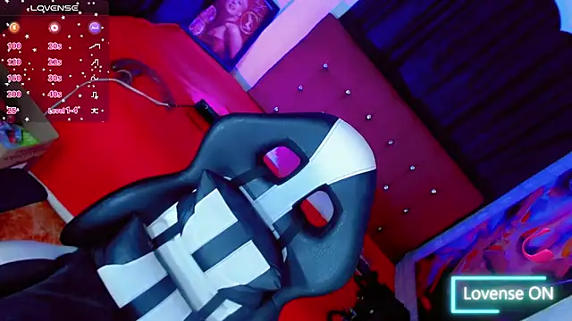 Yareth Rouss  online show from 12-20-25, 11:01