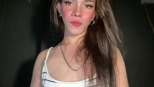 Snapshot of Misselliefayexxx chatting on 12-03-25, 09:24 Misselliefayexxx online show from 12-03-25, 09:24