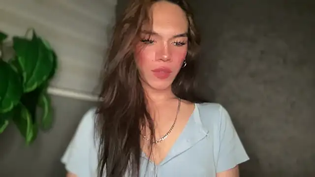 Snapshot of Misselliefayexxx chatting on 12-15-25, 12:53 Misselliefayexxx online show from 12-15-25, 12:53