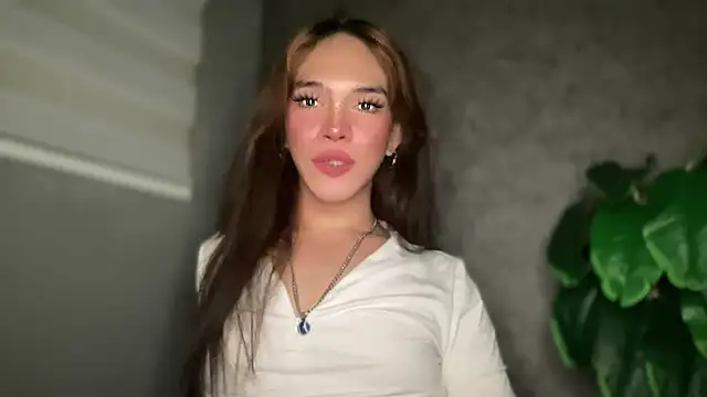 Snapshot of Misselliefayexxx chatting on 01-13-26, 08:03 Misselliefayexxx online show from 01-13-26, 08:03