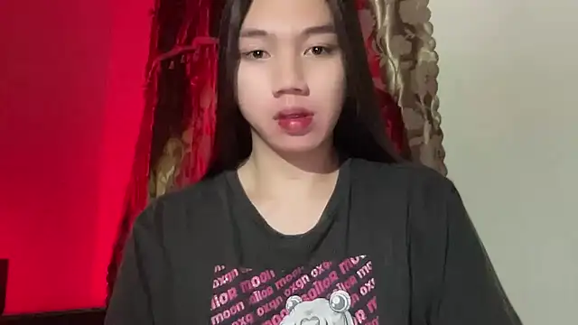 Snapshot of kat_mire chatting on 09-19-25, 05:35 kat mire online show from 09-19-25, 05:35