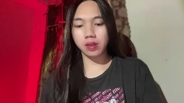 Snapshot of kat_mire chatting on 10-23-25, 04:39 kat mire online show from 10-23-25, 04:39