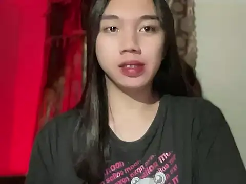 Snapshot of kat_mire chatting on 11-25-25, 05:57 kat mire online show from 11-25-25, 05:57