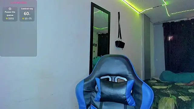 Jostin18 online show from 12-15-25, 01:59