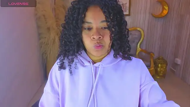 Snapshot of risada_temptation_s chatting on 10-30-25, 03:19 risada temptation s online show from 10-30-25, 03:19