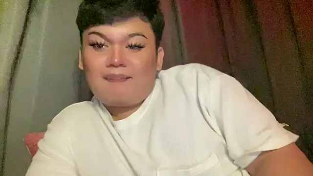 Snapshot of RedHead_Thalia chatting on 01-06-26, 06:00 RedHead Thalia online show from 01-06-26, 06:00