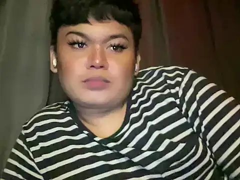 Snapshot of RedHead_Thalia chatting on 01-12-26, 10:15 RedHead Thalia online show from 01-12-26, 10:15