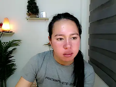 Snapshot of kimbratx chatting on 11-13-25, 10:30 kimbratx online show from 11-13-25, 10:30