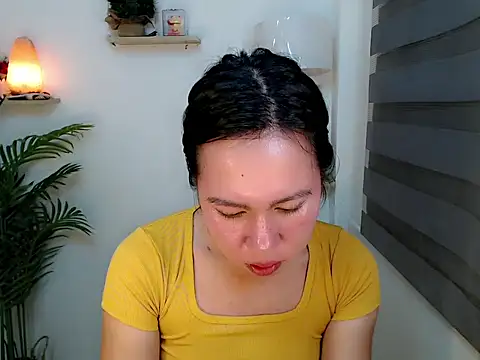 Snapshot of kimbratx chatting on 11-28-25, 11:29 kimbratx online show from 11-28-25, 11:29