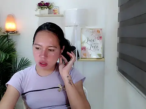 Snapshot of kimbratx chatting on 05-25-26, 12:38 kimbratx online show from 05-25-26, 12:38