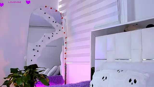 sara goddess01 online show from 10-29-25, 07:04