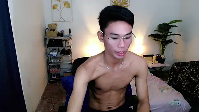 Snapshot of naughty_rence chatting on 10-26-25, 05:13 naughty rence online show from 10-26-25, 05:13