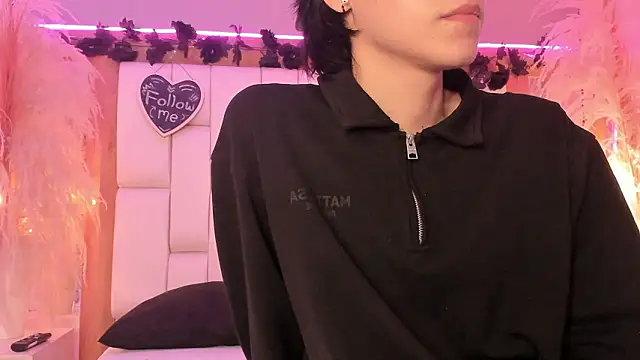 Daphne And Roger online show from 03-31-26, 10:59