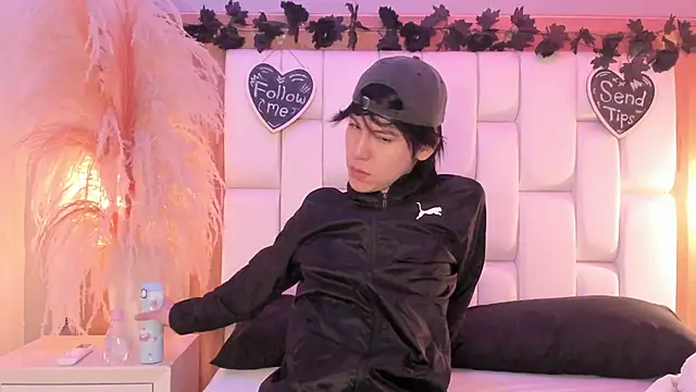 Daphne And Roger online show from 04-02-26, 11:08