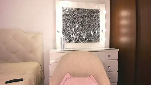 Snapshot of lina_quinn chatting on 11-04-25, 02:54 lina quinn online show from 11-04-25, 02:54