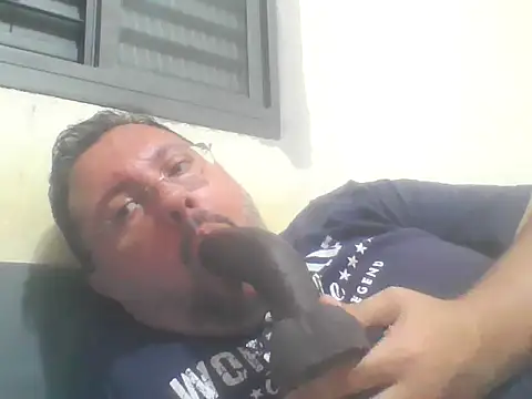 Luised80 online show from 04-18-26, 01:42