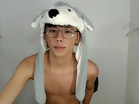 ynotyu online show from 02-10-26, 05:17