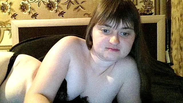 Snapshot of LuckyLust11 chatting on 09-21-25, 04:41 LuckyLust11 online show from 09-21-25, 04:41