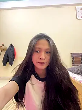 Snapshot of Aghenh chatting on 10-19-25, 05:19 Aghenh online show from 10-19-25, 05:19