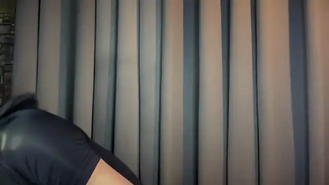 Snapshot of Lust-sluttymira chatting on 11-05-25, 12:43 Lust-sluttymira online show from 11-05-25, 12:43