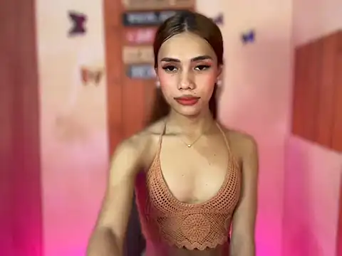 Lovelynikki03 online show from 09-20-25, 06:58