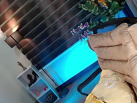 Bella subhunterx online show from 09-16-25, 02:56