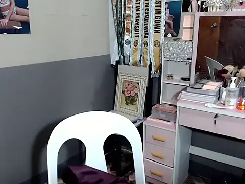 Snapshot of miya_khali chatting on 10-24-25, 06:59 miya khali online show from 10-24-25, 06:59