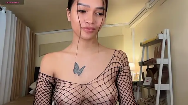  agatha143  online show from 05-18-26, 04:07