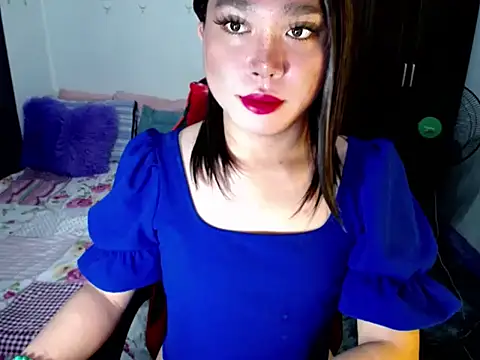 Snapshot of Urassiansweetcummer chatting on 09-11-25, 12:22 Urassiansweetcummer online show from 09-11-25, 12:22