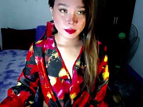 Snapshot of Urassiansweetcummer chatting on 10-30-25, 02:13 Urassiansweetcummer online show from 10-30-25, 02:13