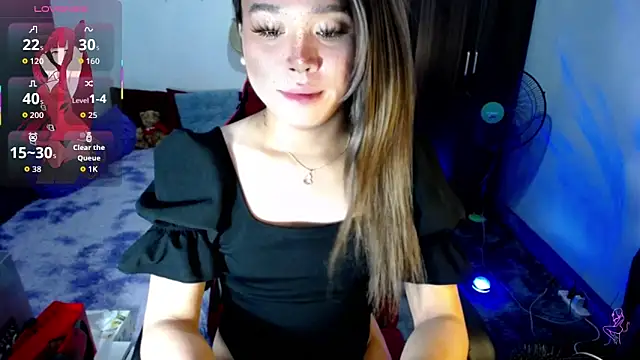 Urassiansweetcummer online show from 02-24-26, 01:03