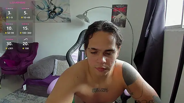 Snapshot of Maximiliano_scoott__ chatting on 05-30-26, 07:11 Maximiliano scoott online show from 05-30-26, 07:11