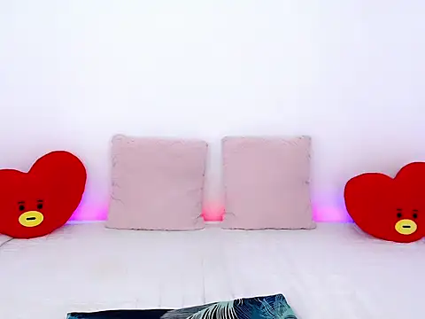 Sweet kittyxx online show from 04-16-26, 08:09