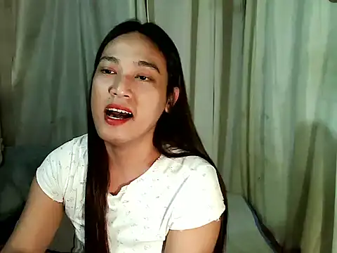 Snapshot of beatiful_lust chatting on 10-22-25, 02:23 beatiful lust online show from 10-22-25, 02:23