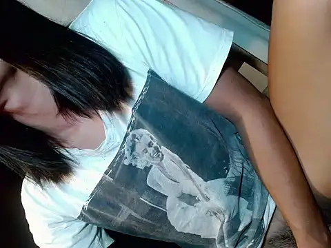 Snapshot of urhotty_megss chatting on 02-27-26, 10:32 urhotty megss online show from 02-27-26, 10:32