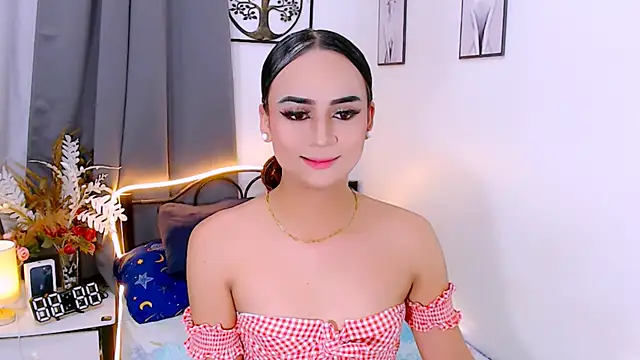 Snapshot of Zialustts chatting on 11-24-25, 03:17 Zialustts online show from 11-24-25, 03:17