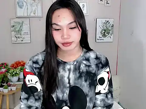 Snapshot of liane_mei chatting on 06-14-26, 02:24 liane mei online show from 06-14-26, 02:24