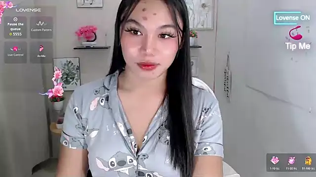 Snapshot of liane_mei chatting on 06-28-26, 07:03 liane mei online show from 06-28-26, 07:03