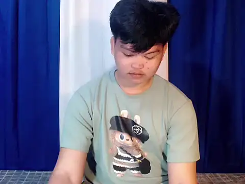 Reynelcock online show from 11-18-25, 04:11