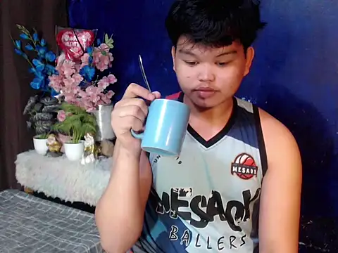 Reynelcock online show from 03-08-26, 06:23