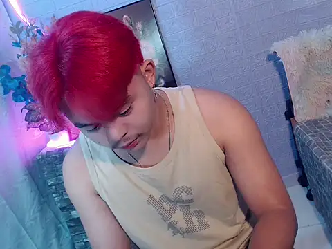 Snapshot of urguy_toshi chatting on 05-19-26, 12:11 urguy toshi online show from 05-19-26, 12:11